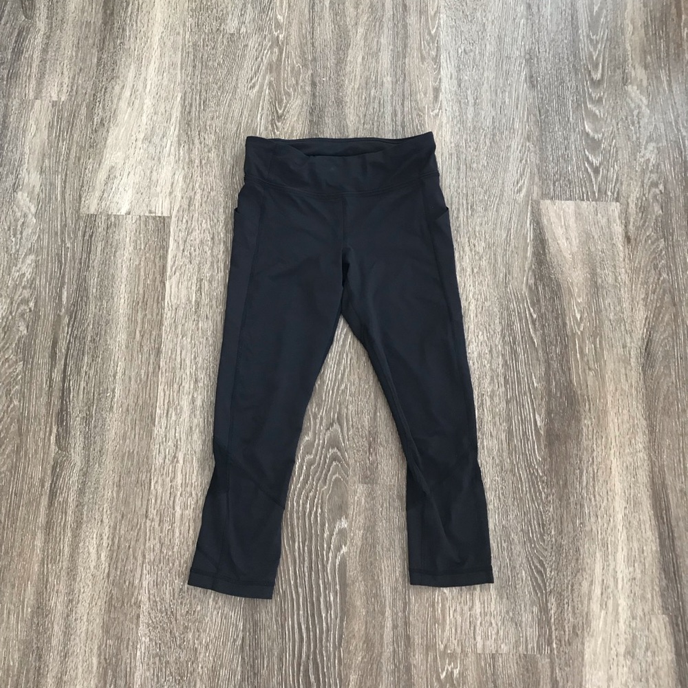 Lululemon Crop Leggings w/ side pockets